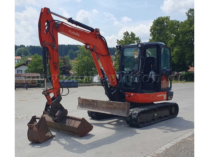 Bagger vorne links