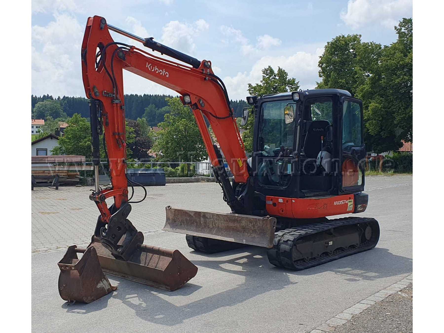 Bagger vorne links