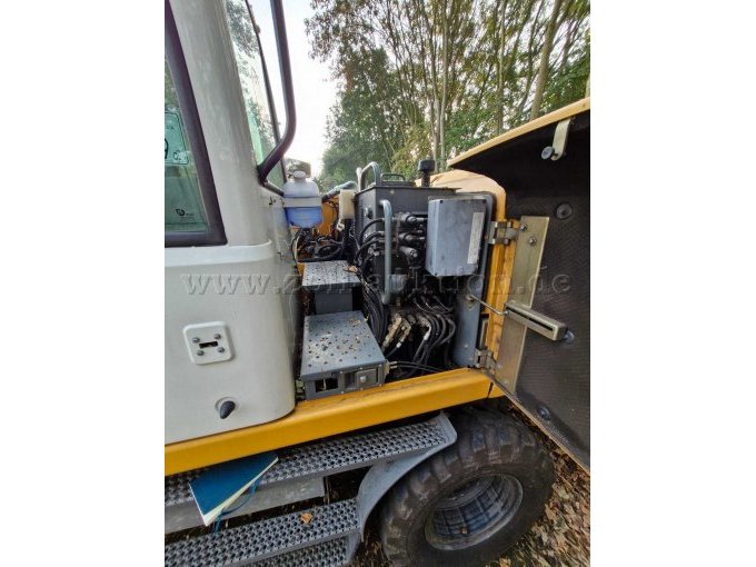 1 Bagger, Liebherr, Type A316 Litronic, DEFEKT! – foto 12 – kavel bij Zoll-Auktion, Garrel