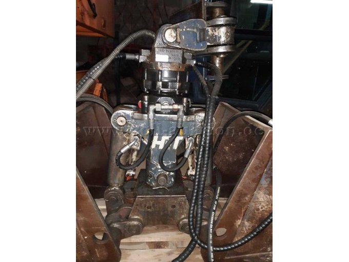 Greifer seitlich nah