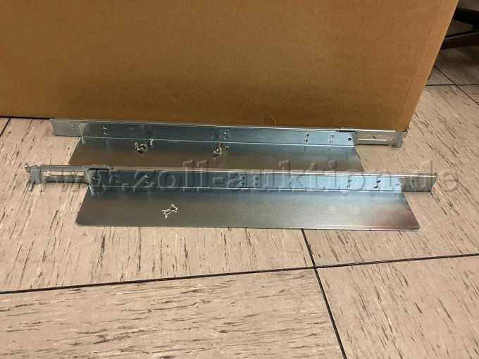 Eternus LT60 S2 Rackhalterungen