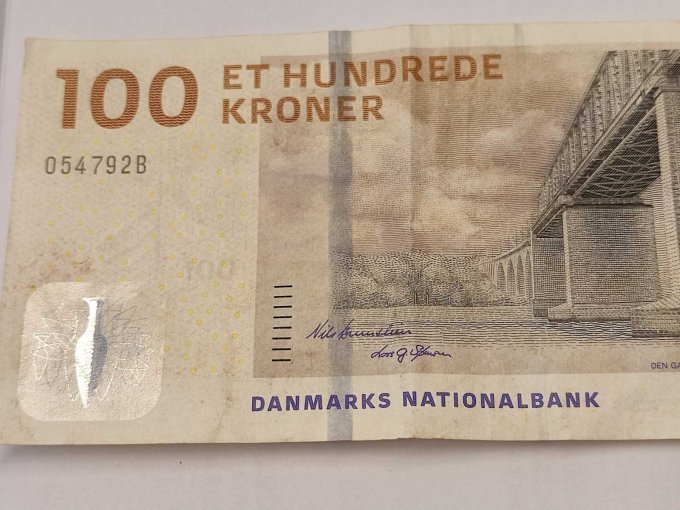 Vorderseite weitere nahe Ansicht