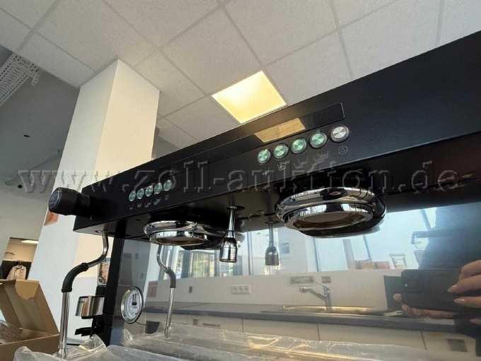 Bartscher Siebträger-Kaffeemaschine 1