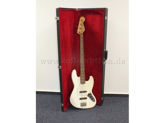 Gesamtansicht der Auktion Bassgitarre Fender Jazz Bass im Koffer Gesamtansicht der Auktion Bassgitarre Fender Jazz Bass im Koffer