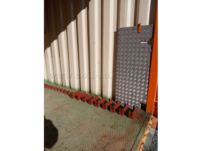 Werkzeughalter und Rampe