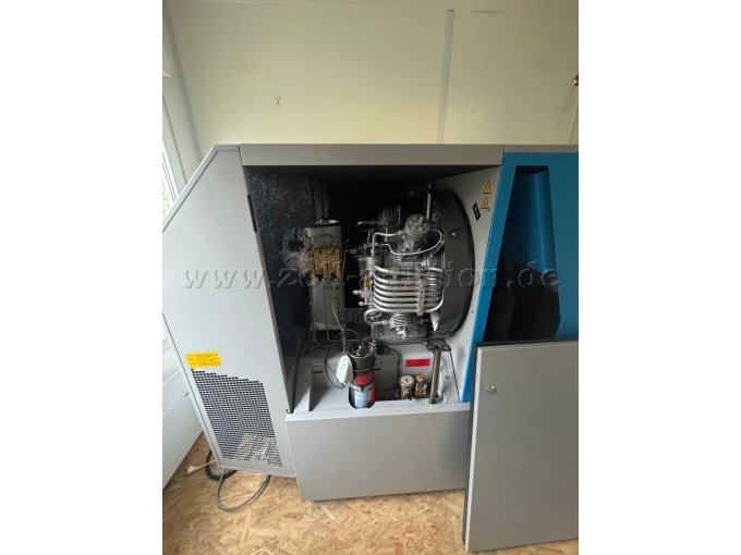 Kompressor Seitenansicht ohne Seitenverkleidung