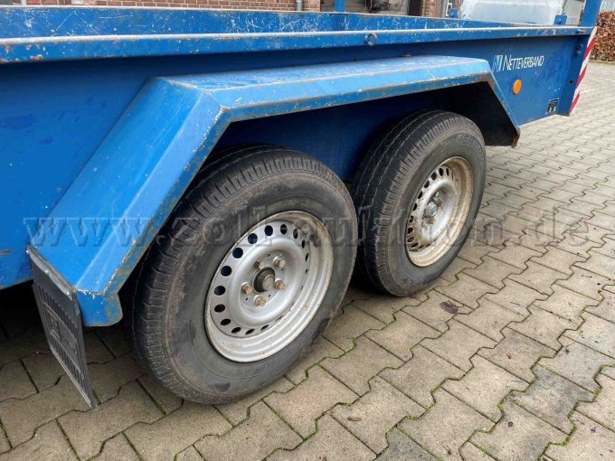 Ansicht Reifen
rechts