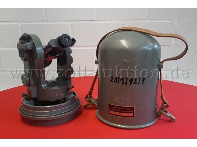 Instrument und Transportbehälter
Hinten seitlich -1-