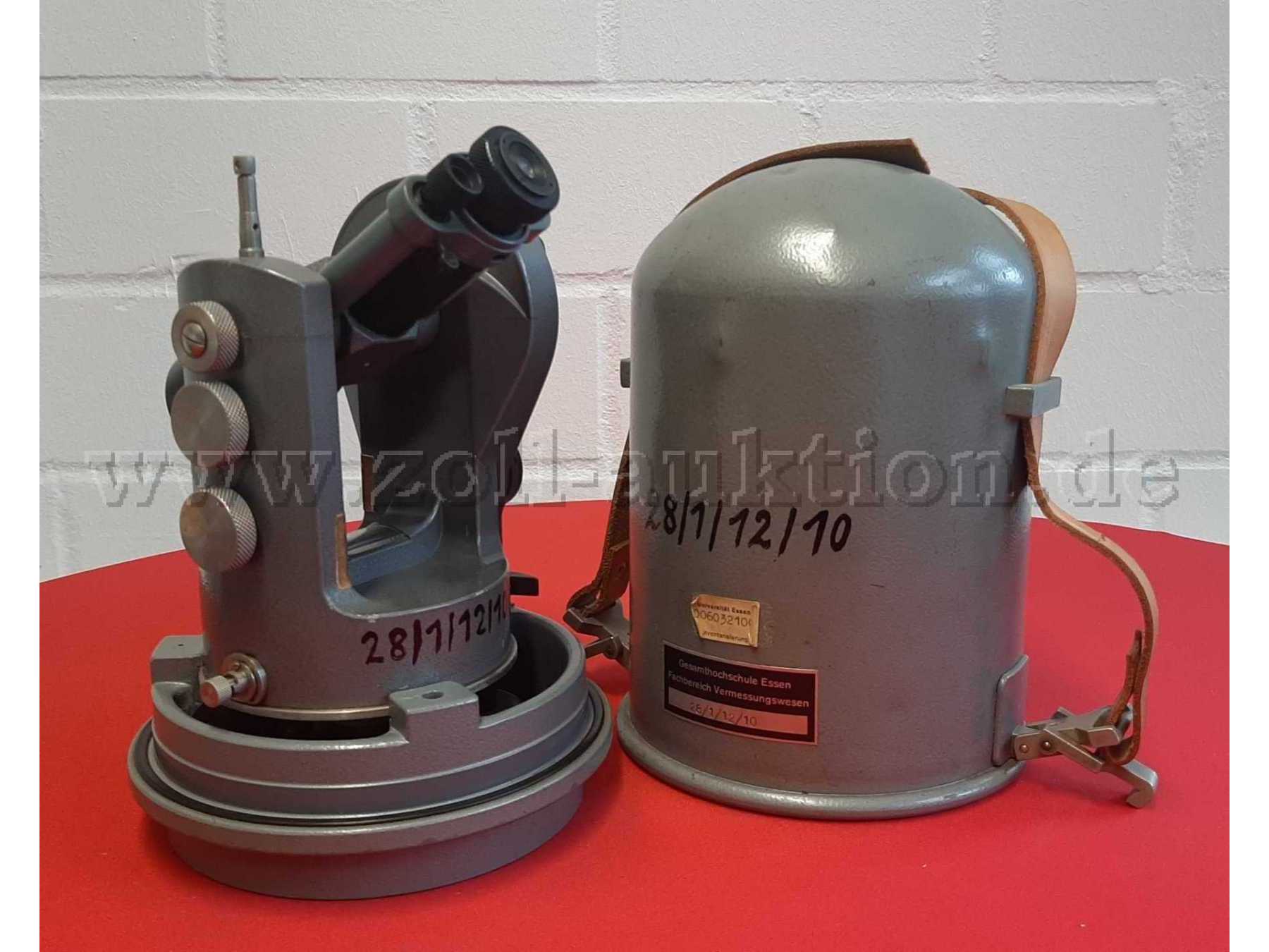 Instrument und Transportbehälter
Hinten seitlich -1-