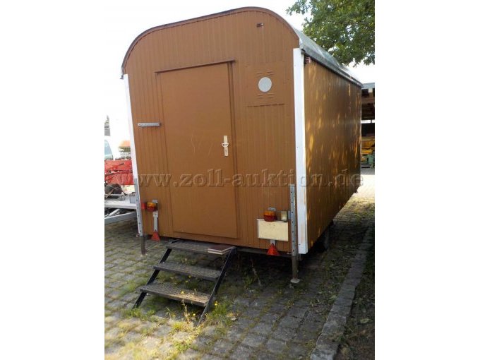 Heck- und Seitenansicht Bauwagen
