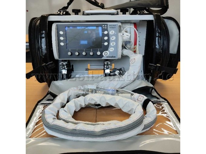 Frontansicht mit geöffneter Tasche