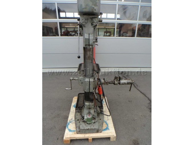 Becker BBS Ständerbohrmaschine, von vorne