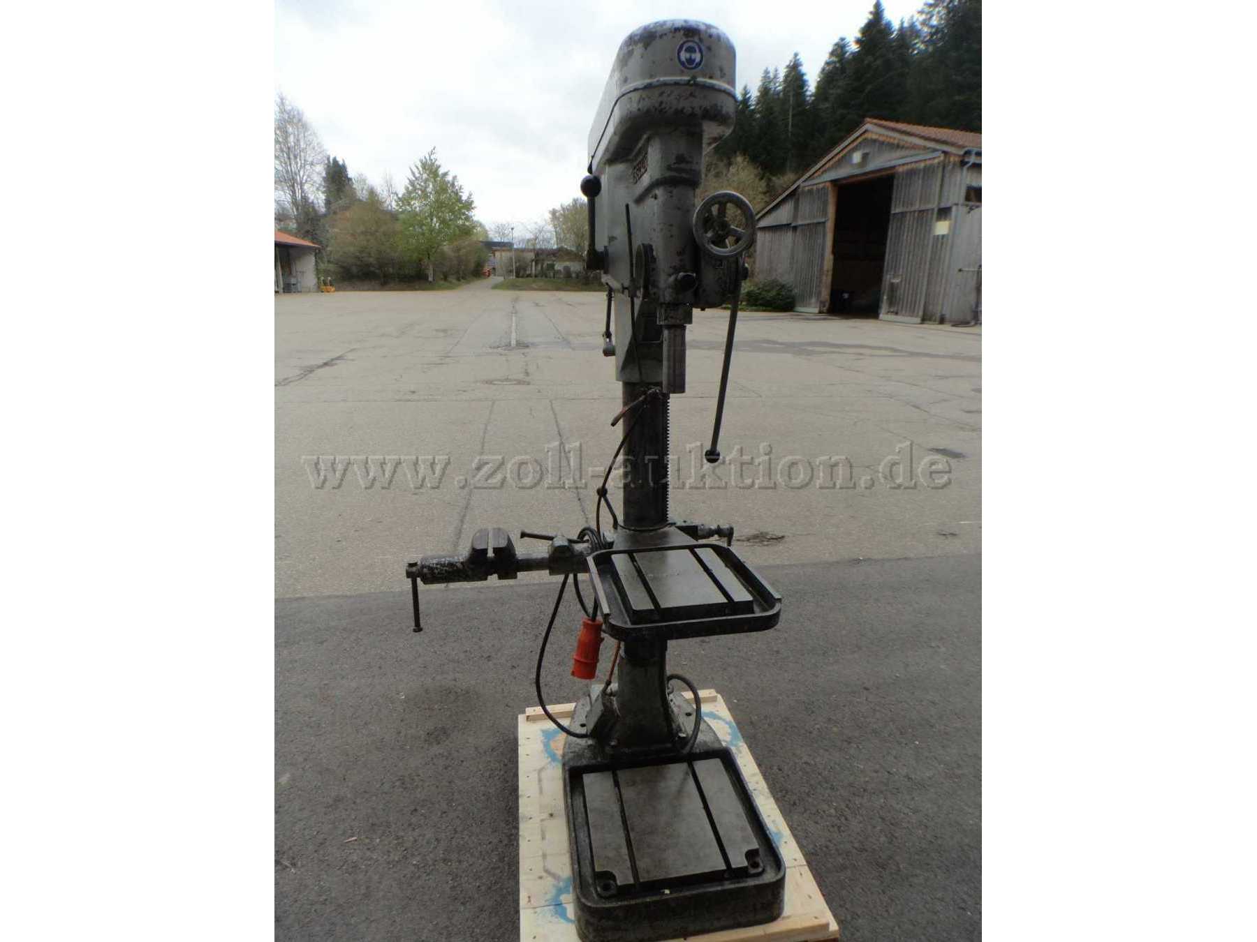 Becker BBS Ständerbohrmaschine, von hinten