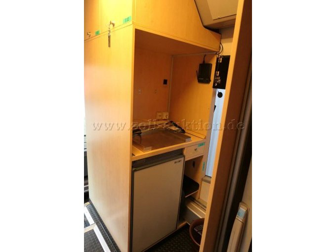 "Küche" hinter dem Beifahrersitz