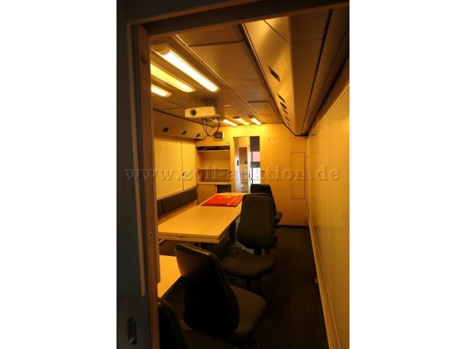 Besprechungsraum von hinten aus gesehen