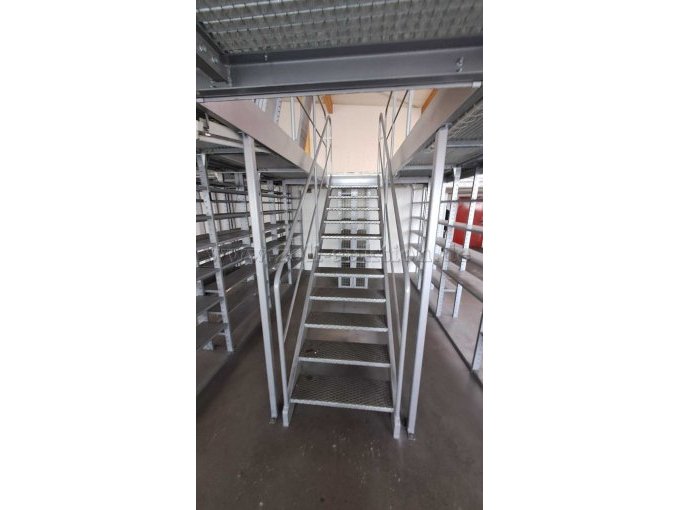 Treppenaufgang nach oben