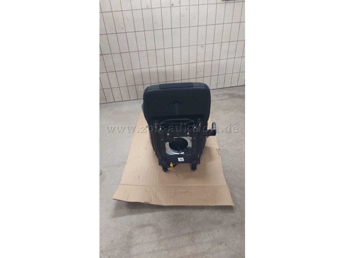 Beifahrersitz Ansicht von unten