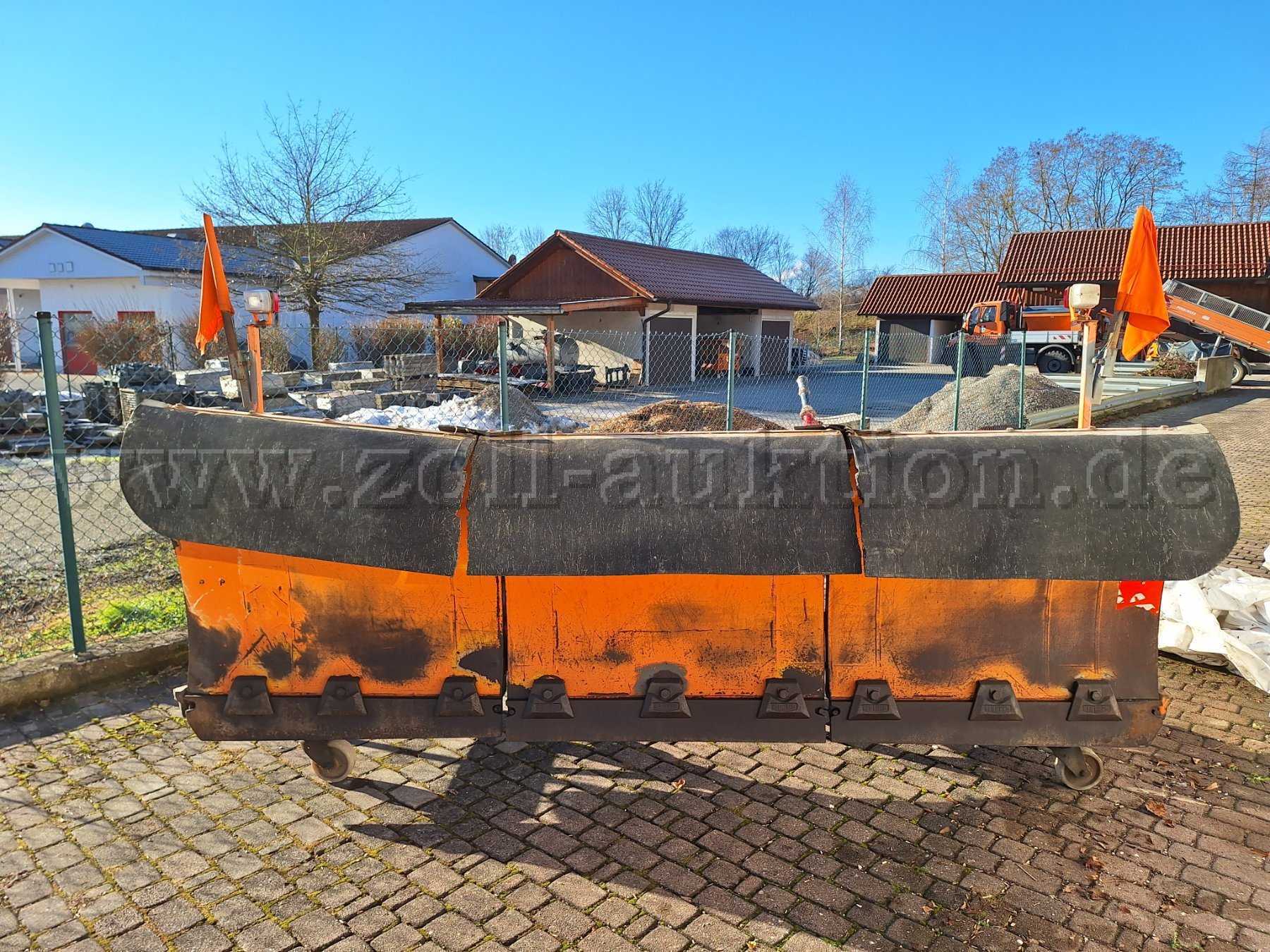 Schneepflug Frontansicht