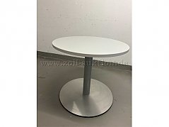 Gesamtansicht Tisch - Auktionsumfang