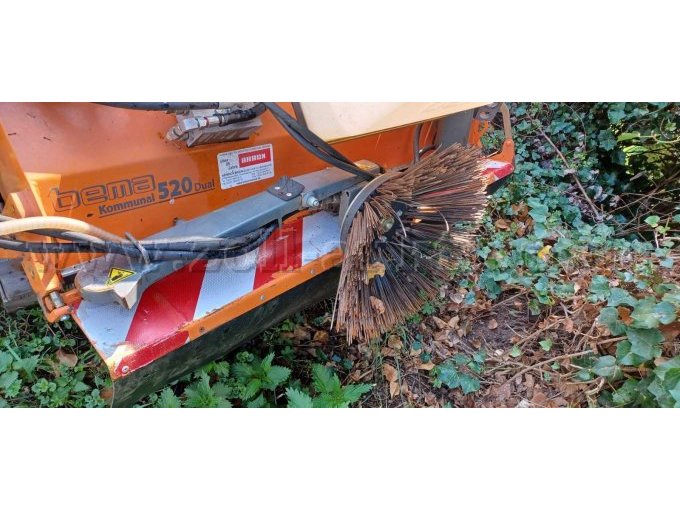 Abgerissener Seitenbesen