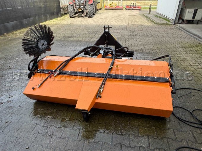 1 Bema Kommunal Dual 2050 Carraro Kehrmaschine – kavel bij Zoll-Auktion, Westoverledingen