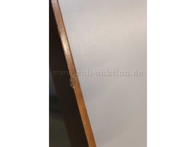 Beschädigung Tischkante
