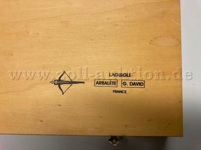 Hersteller mit Aufdruck