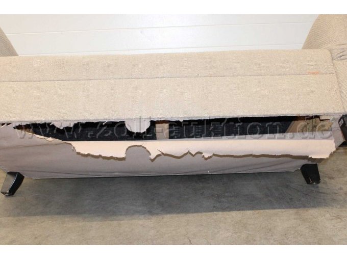 Unterseite Soff aufgerissen