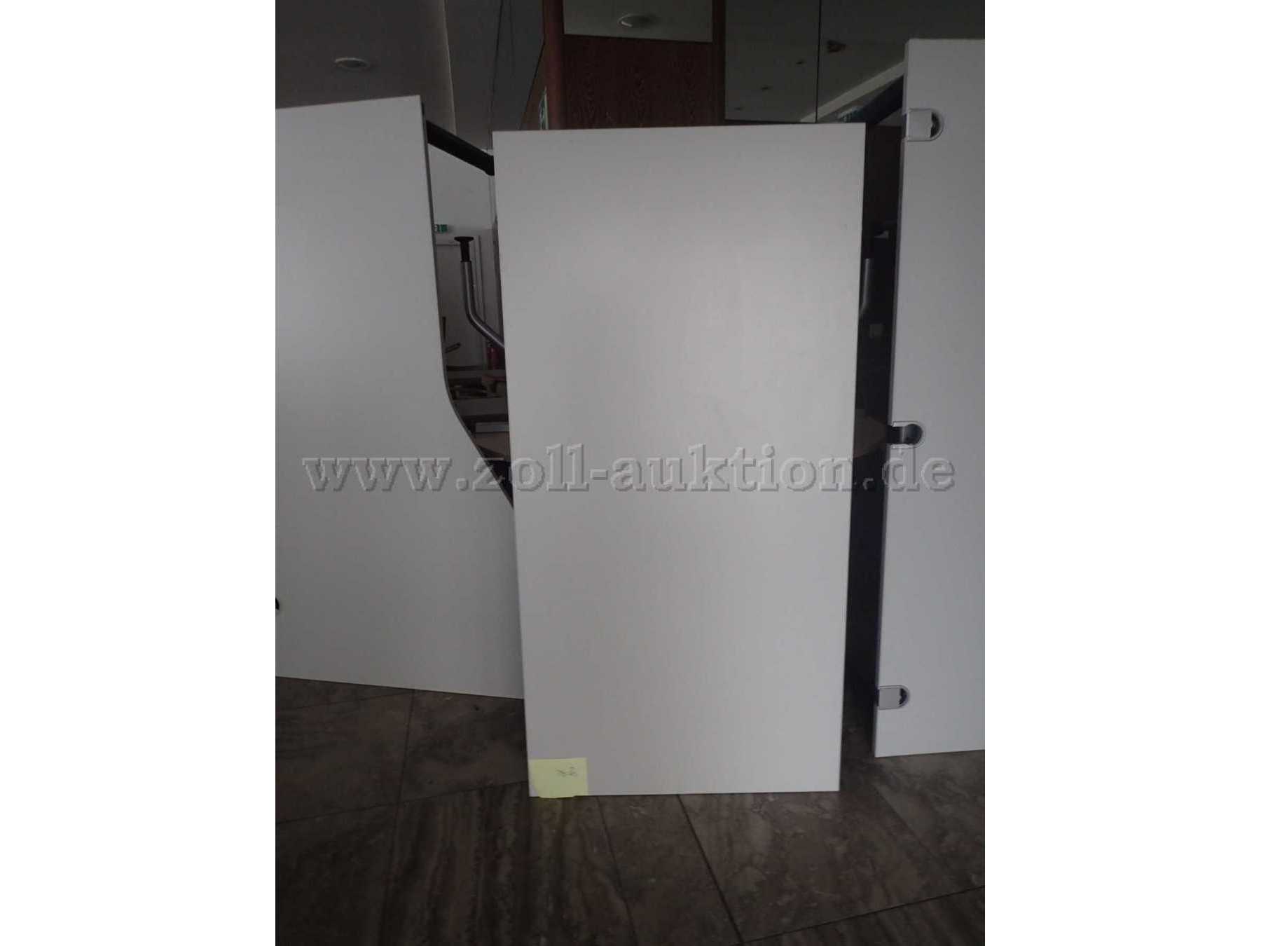 Besprechungstisch 
Maße:160 x 80 x 70-78 cm
