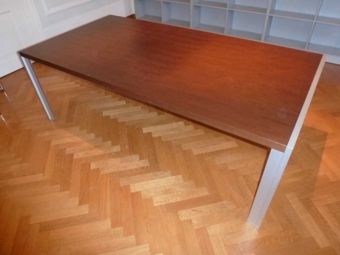 Ansicht Besuchertisch Kirschholz I