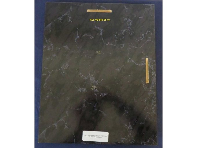 Rückseite mit Aufhängemöglichkeiten