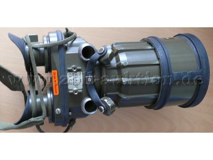 Bildverstärker-Fernrohr PB 4 SL-Batteriefächer