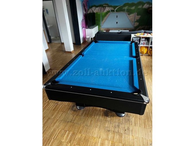 Billardtisch als Ganzes