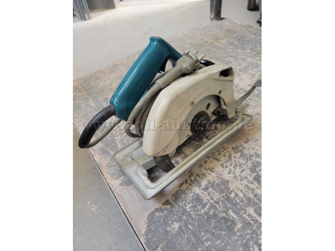 Handkreissäge Black&Decker SEC/6S - Ansicht seitlich Handkreissäge Black&Decker SEC/6S - Ansicht seitlich