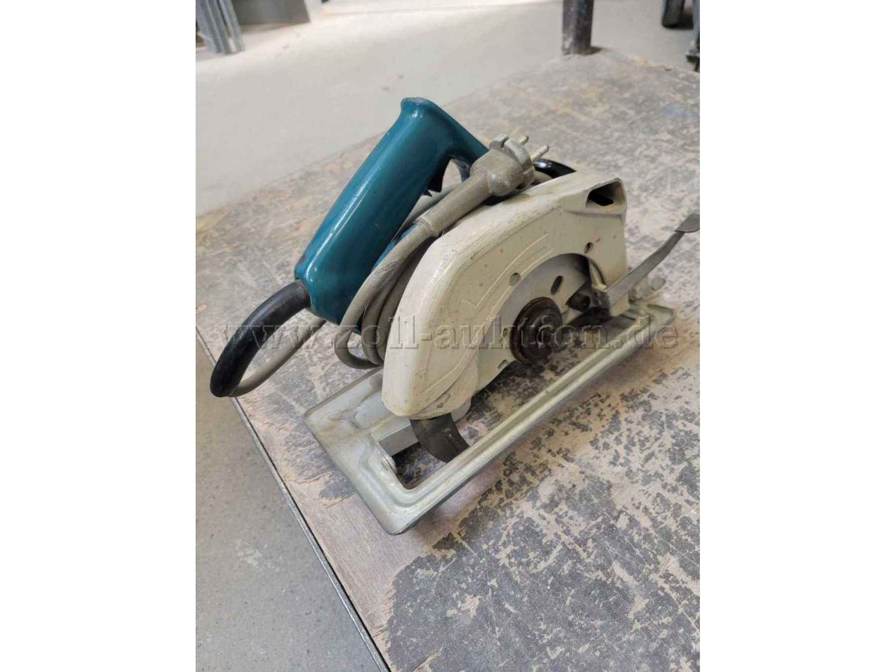 Handkreissäge Black&Decker SEC/6S - Ansicht seitlich