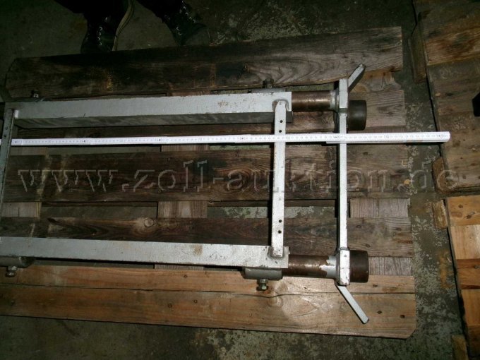 Breite und Verstellung Führungsschlitten