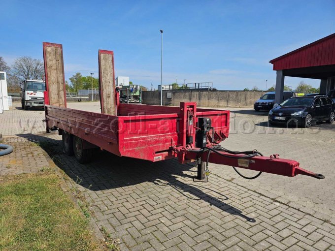 Ansicht seitlich rechts vorn