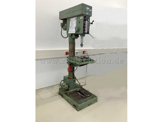 Bohrmaschine vorn links