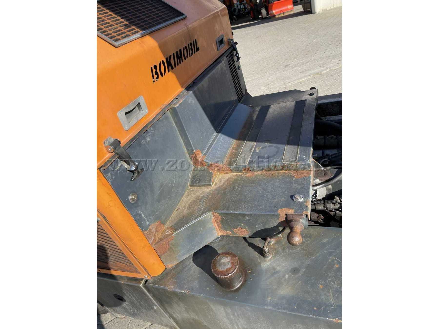 Rückseite 
Fahrerhaus