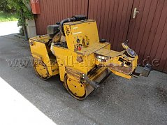 Bomag Doppelvibrationswalze, Ansicht von hinten links