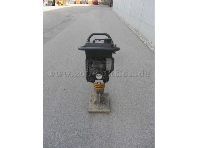 Bomag Stampfer BT 60/4, von vorne