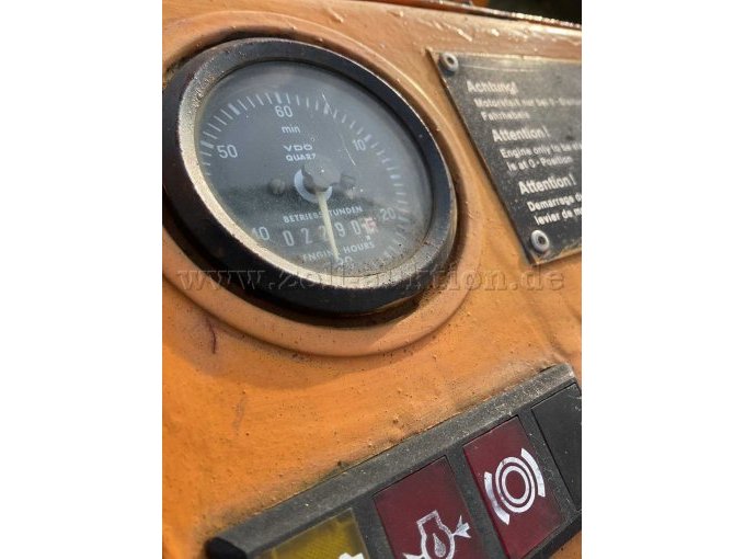 Betriebsstundenzähler lesbar