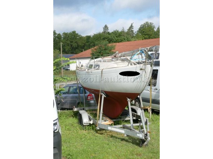 1 Bootstrailer Heku Typ: 2700 mit Segelboot / Unfall- & Bastlerfahrzeug – foto 4 – kavel bij Zoll-Auktion, Wandlitz