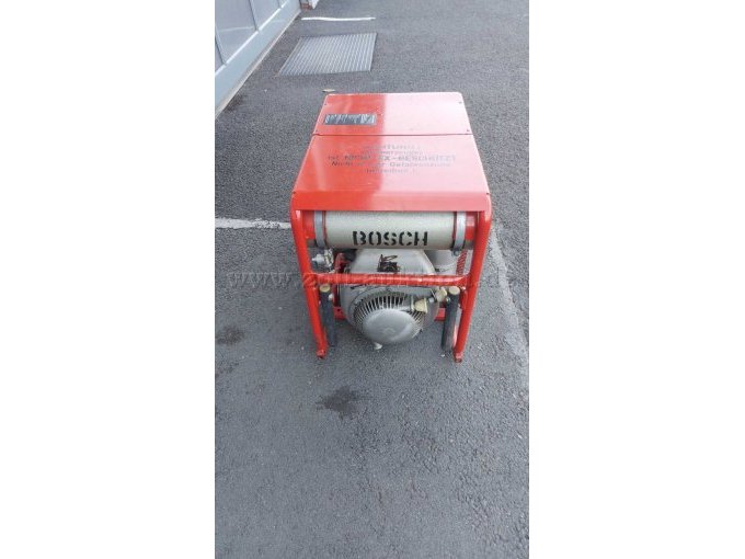 Ansicht Generator von links