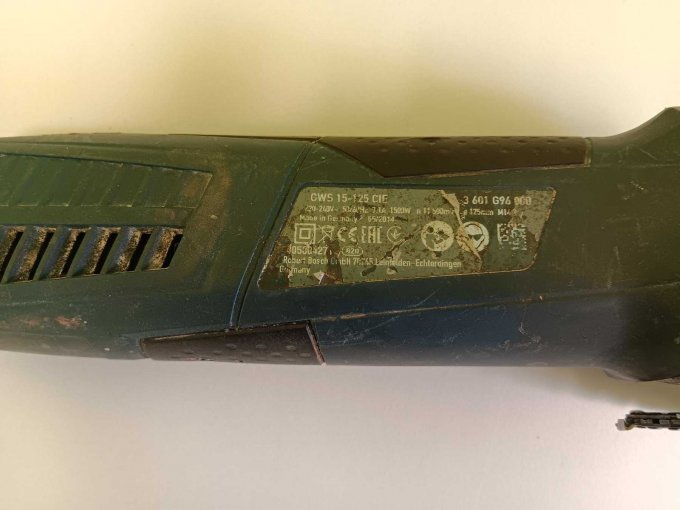 1 Bosch-elektrische schaafmachine + 1x Bosch-haakse slijpmachine + 1x Metabo-decoupeerzaag & 1x spotlamp – foto 8 – kavel bij Zoll-Auktion, Lutherstadt Eisleben
