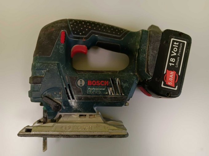 Bosch Akku-Stichsäge