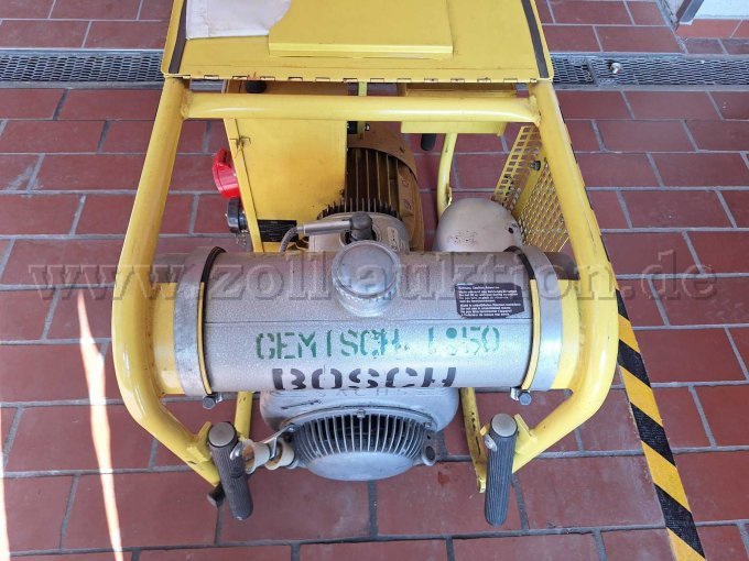 Ansicht Tank und Motor