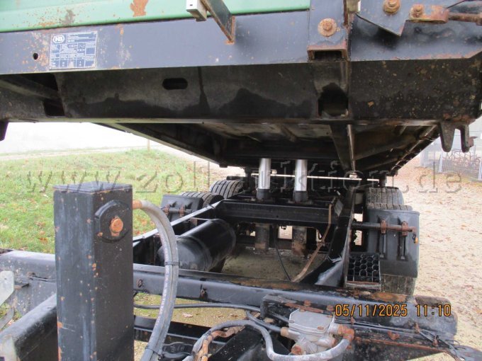 Unterboden mit Hydraulik