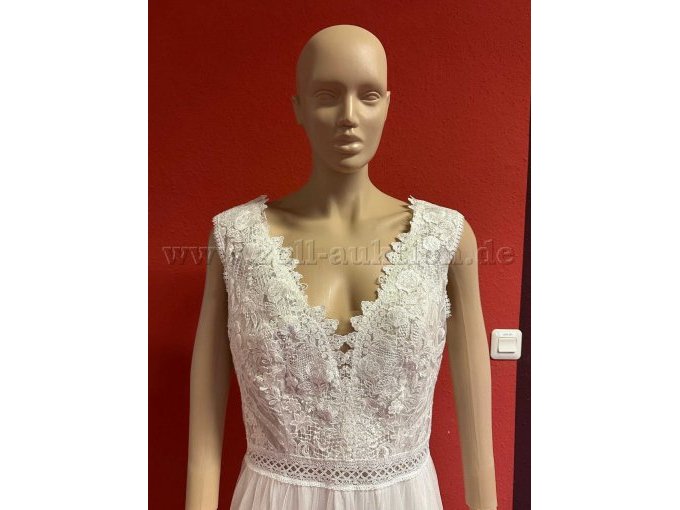 Brautkleid Bianco Evento "Debora"  Gr. 44, ohne Ärmel Detailansicht von vorne