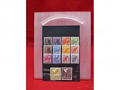 Gesamtansicht der Briefmarken mit Rotdruck von vorne.